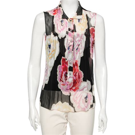 chanel sleeveless floral blouse